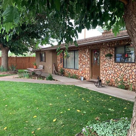 Zion'S Backyard Bed And Breakfast Colorado City Esterno foto